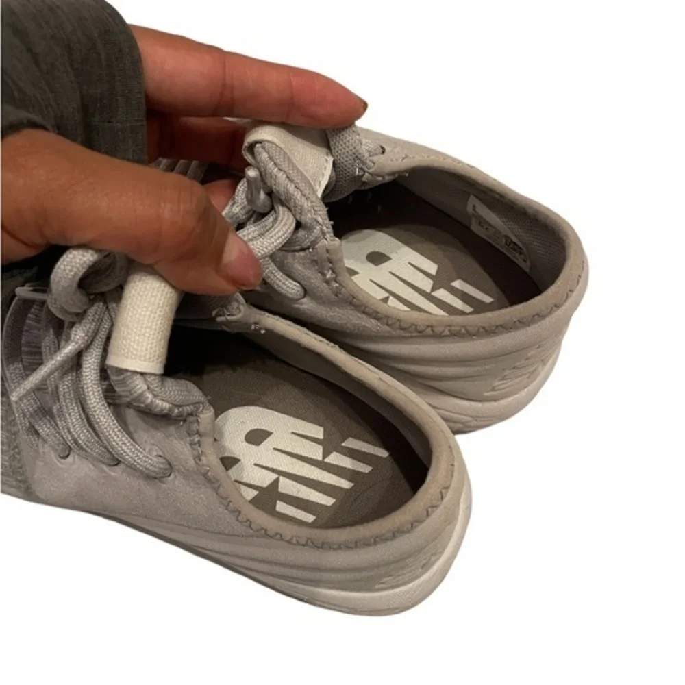New Balance‎ woman’s sneakers size 6.5